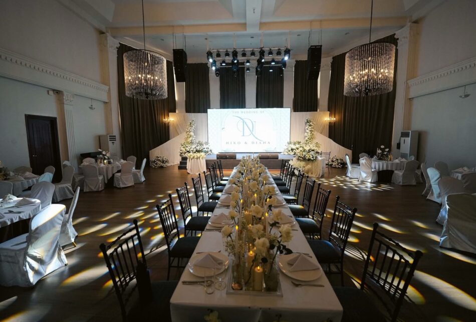Crown Pavilion Hall